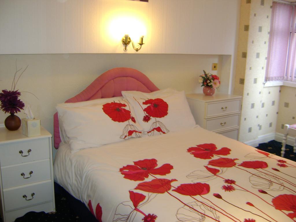 Athenry Guest House Blackpool Room photo