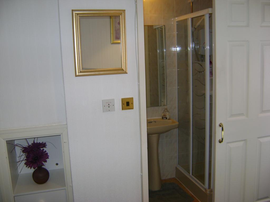 Athenry Guest House Blackpool Exterior photo